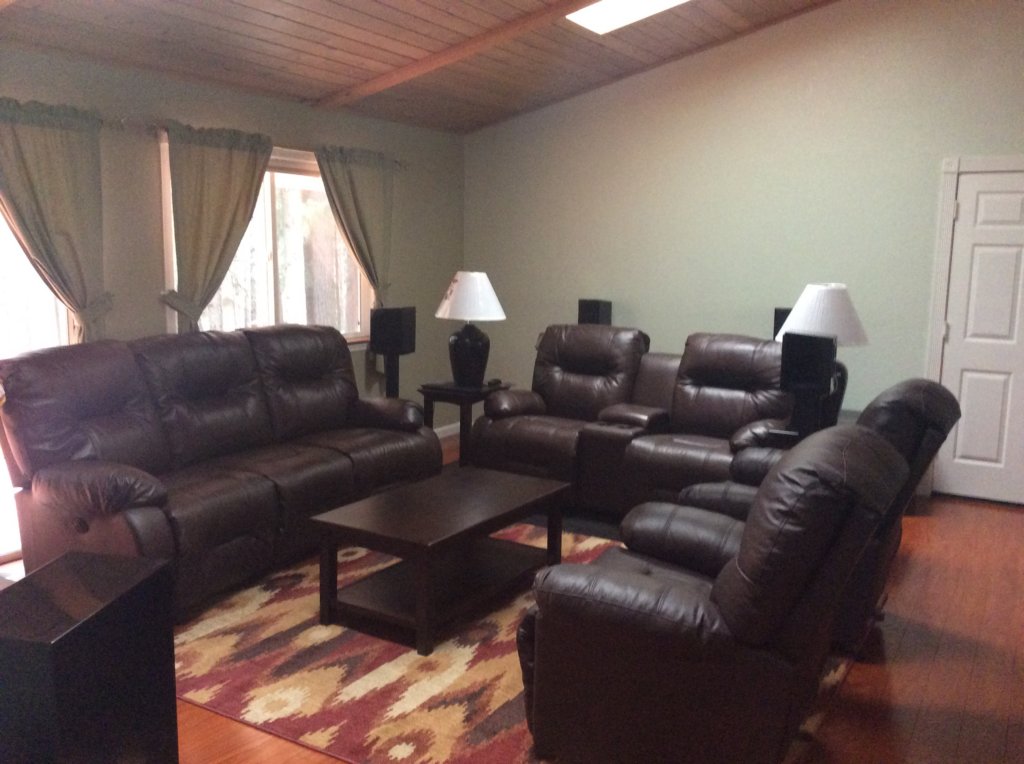 livingroom.jpg